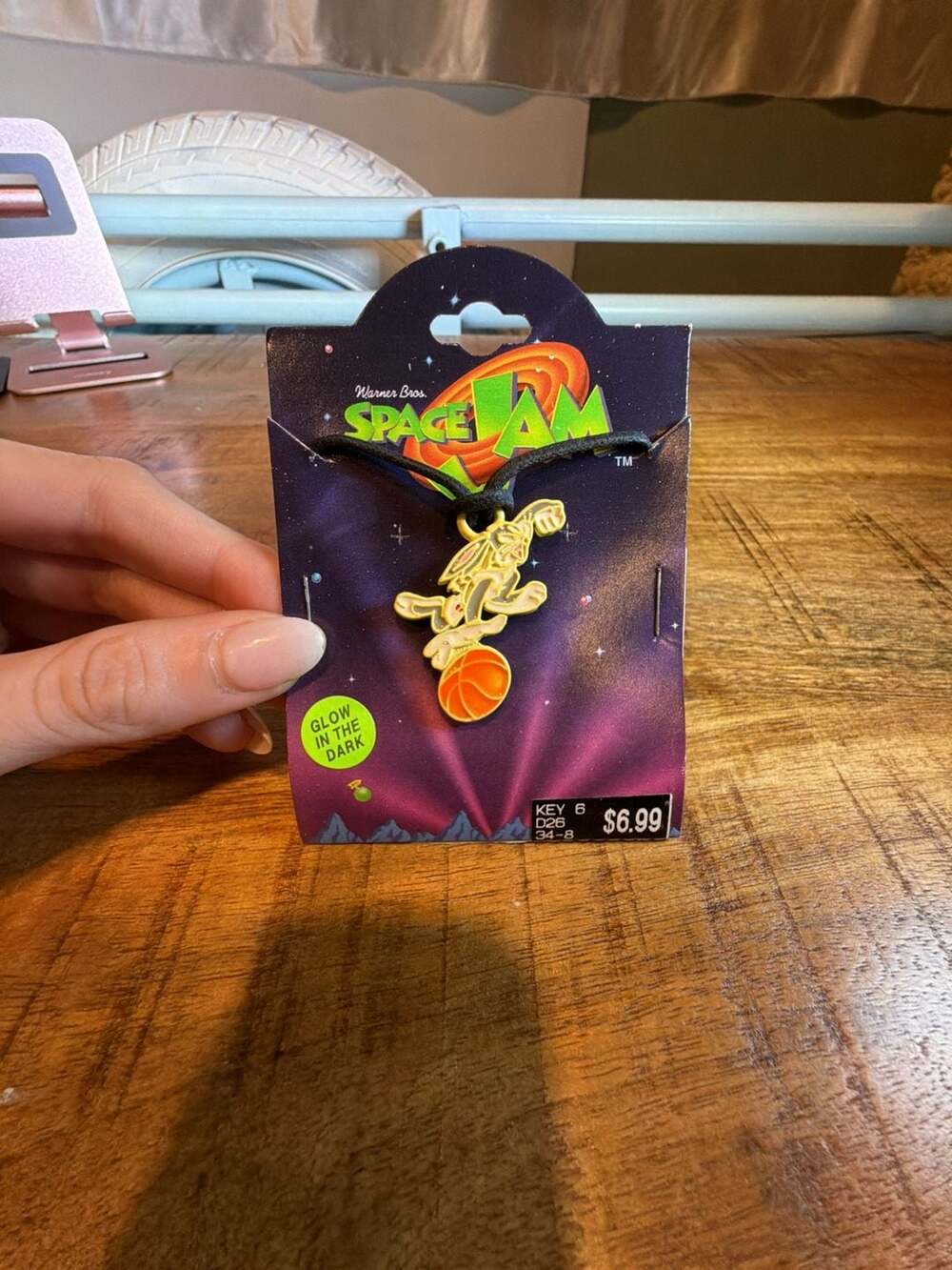 Vintage 1996 Warner Bros. Space Jam Bugs Bunny Glow In The Dark Necklace